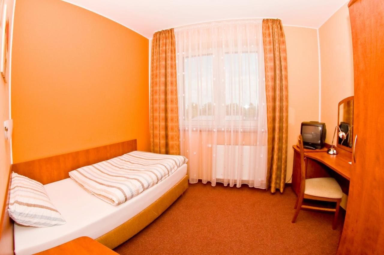 Отели типа «постель и завтрак» Hotel Omega Злоценец-21